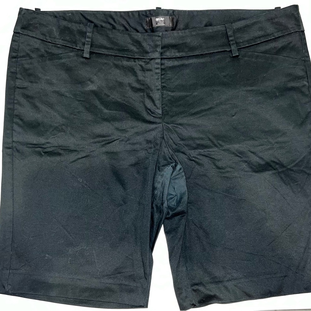 New Mossimo Bermuda shorts, 18